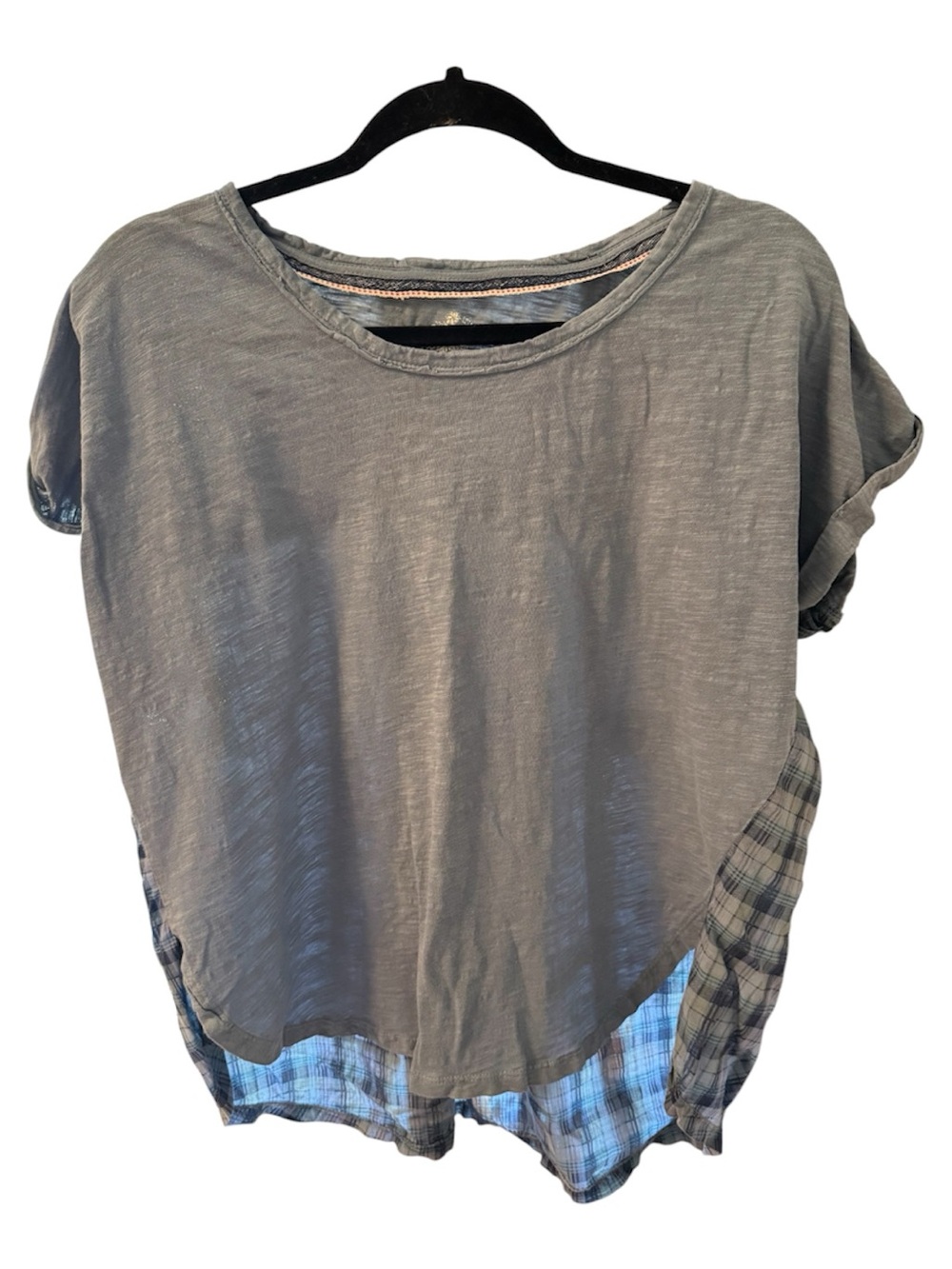 Pilcro Gray Short Sleeve Top with Plaid Hem